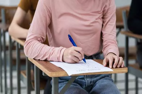 شرایط شرکت در آزمون DELE